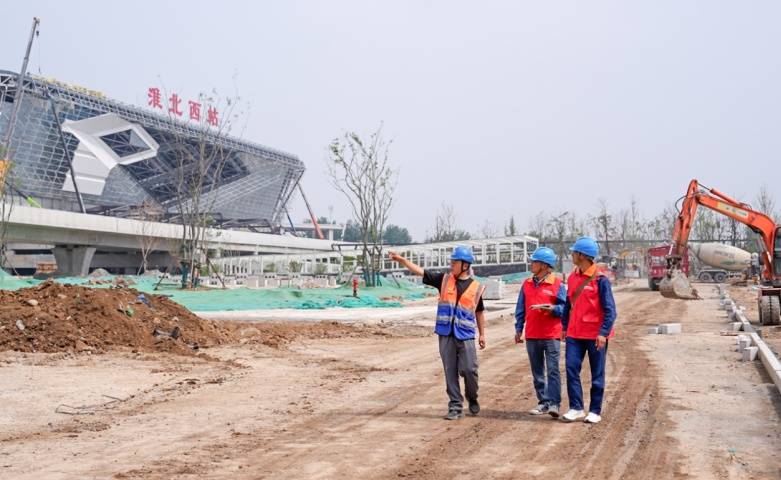 安徽濉溪县:电力先行助推淮蚌高铁冲刺通车